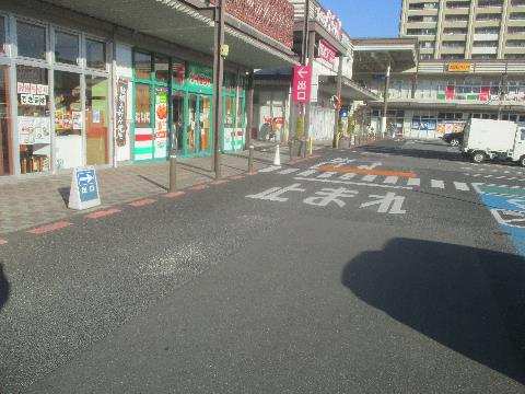 「豊中市某商業施設」ボラード工事　施工前画像