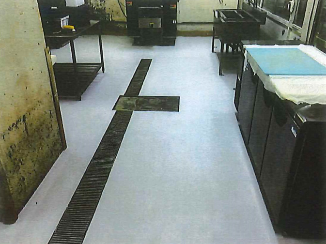 「横浜市食品加工場」厨房塗床改修工事　施工後画像