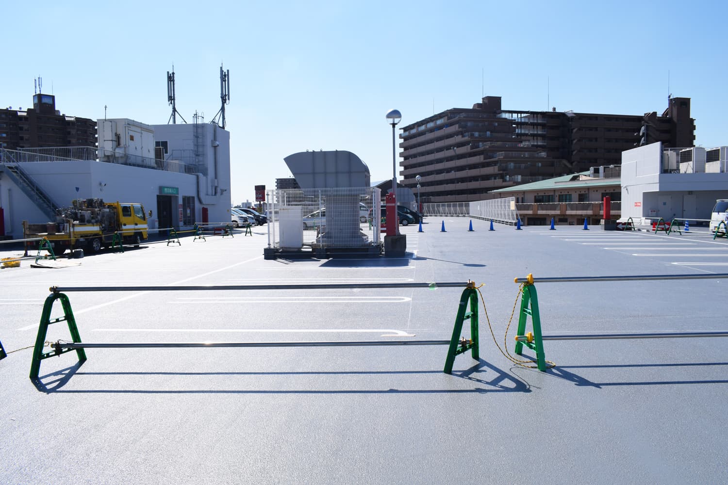 「堺市某商業ビル」屋上駐車場防水改修工事　施工後画像